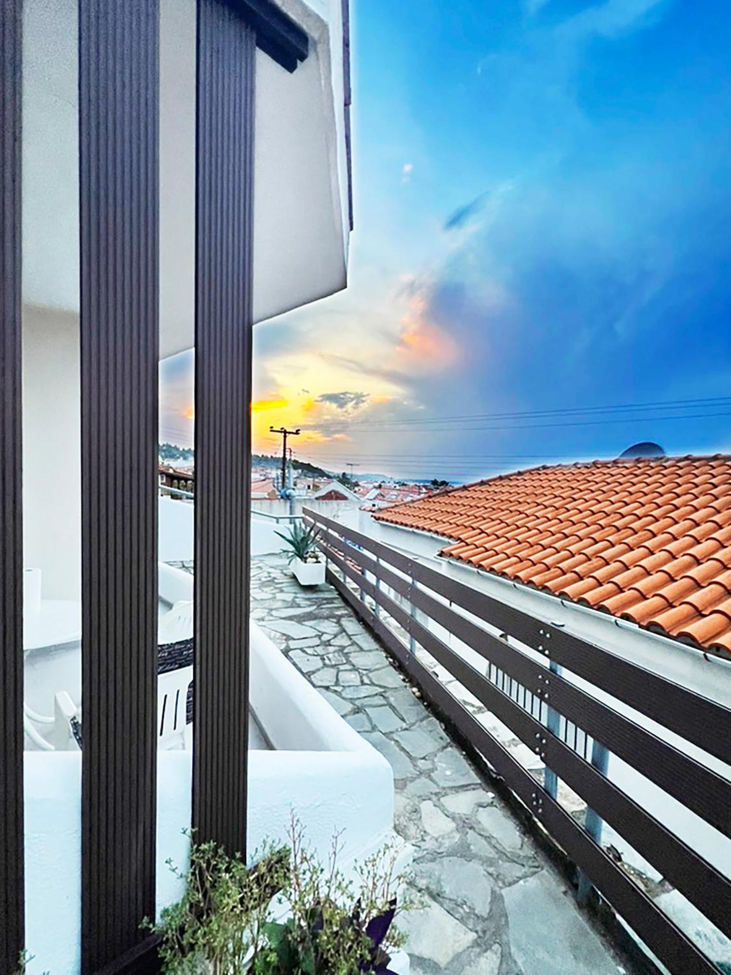 Rona Vista Cozy Veranda